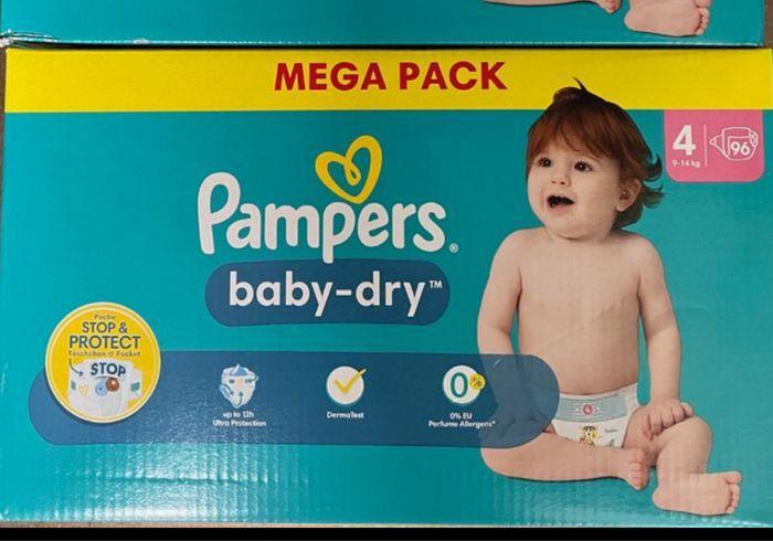 1 paquet de couches Pampers taille 4