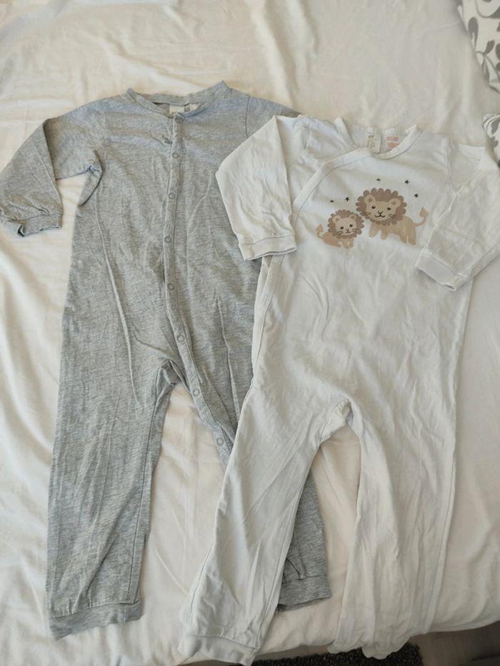 Lot 2 pyjamas ouverture devant 36m • H&M - photo numéro 1