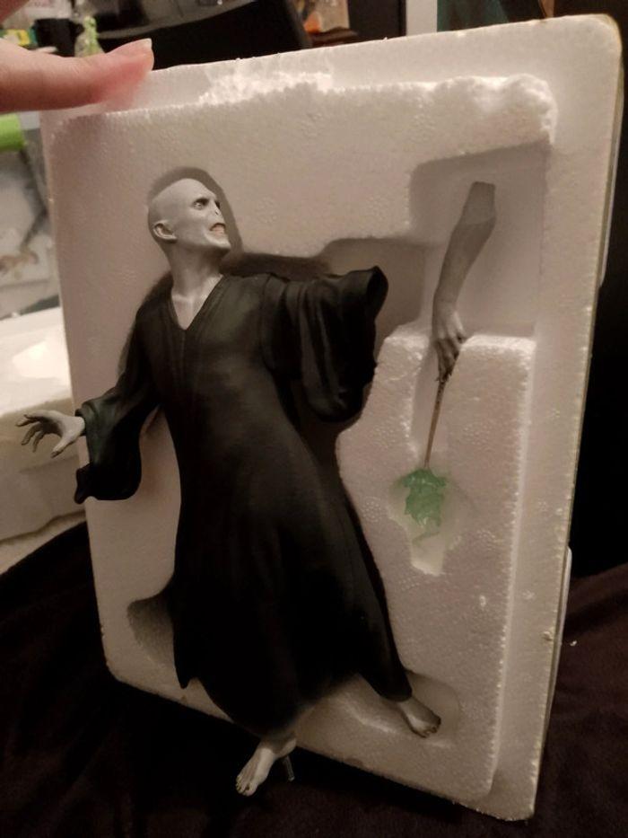 Statue Voldemort Harry Potter - photo numéro 2