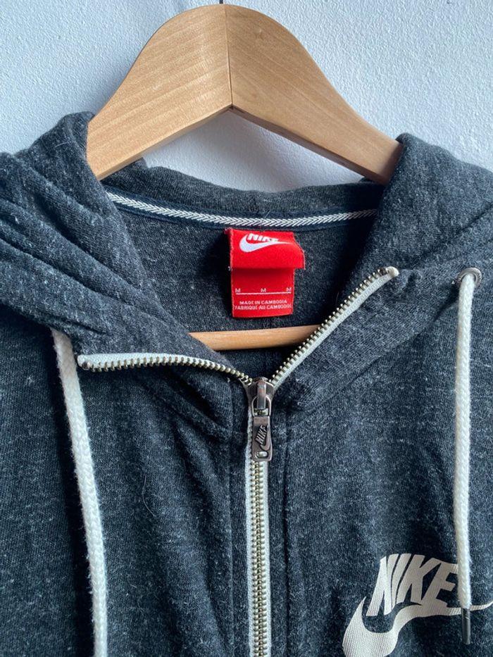 pull nike taille M - photo numéro 2