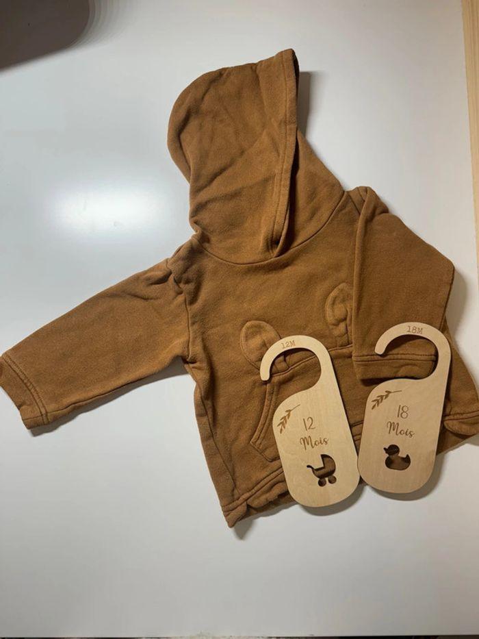 Pull à capuche marron, Kiabi 12 - 18 mois 👦🏻 - photo numéro 1