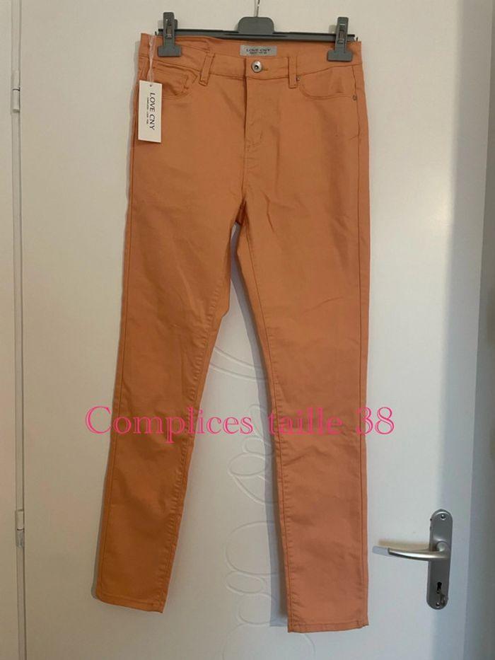 Pantalon taille haute coupe slim corail neuf complices taille 38 - photo numéro 1