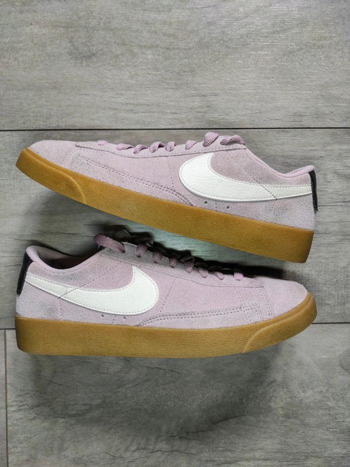 Basket Nike femme blazer mid suède rose pointure 38 neuves - photo numéro 2