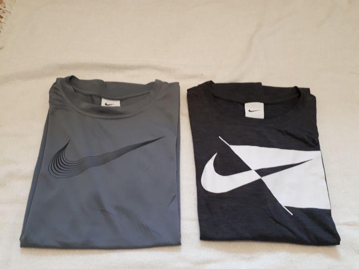 Lot de T-shirts NIKE - photo numéro 1