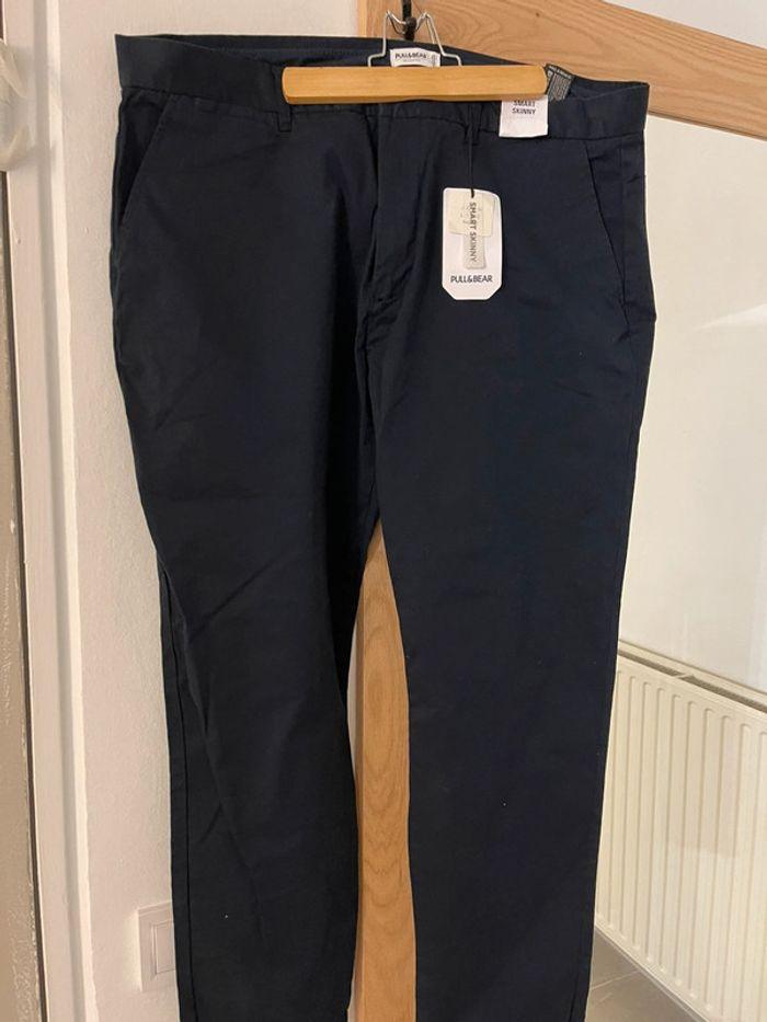 Pantalon bleu foncé pull & bear - photo numéro 1