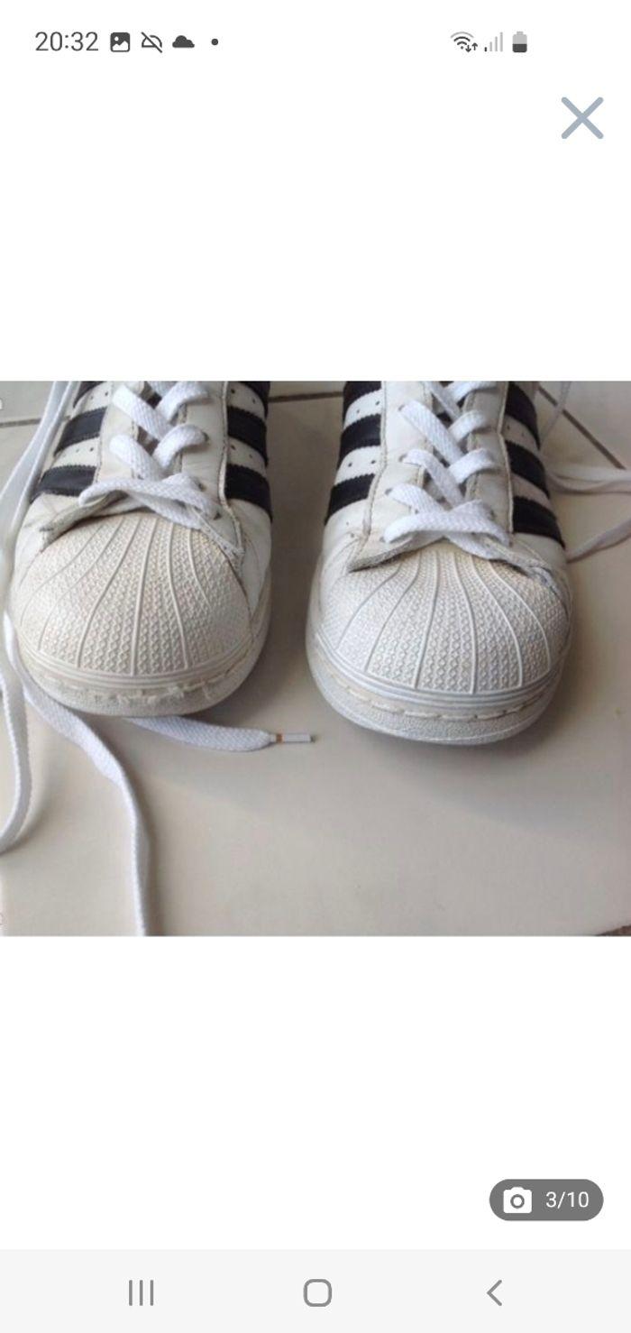 Baskets Adidas Superstar blanches et noires 37 1/3 (38) - photo numéro 3