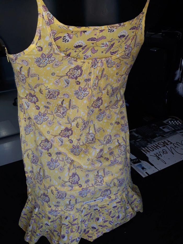 Robe jaune à fleurs - photo numéro 2