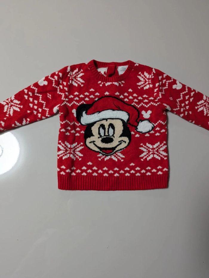 Pull de Noël Mickey 12 mois - photo numéro 1