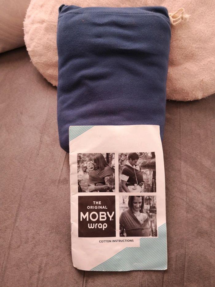 Écharpe de portage bébé Moby wrap avec notice - photo numéro 1