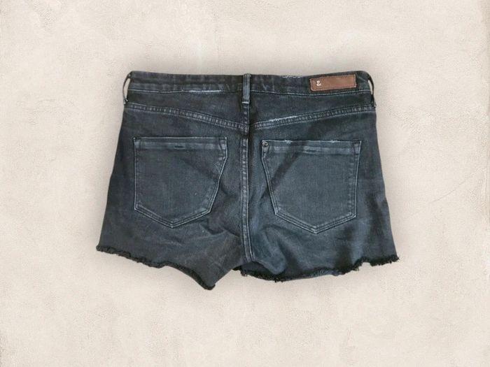 Short denim noir h&m taille 38 - photo numéro 2