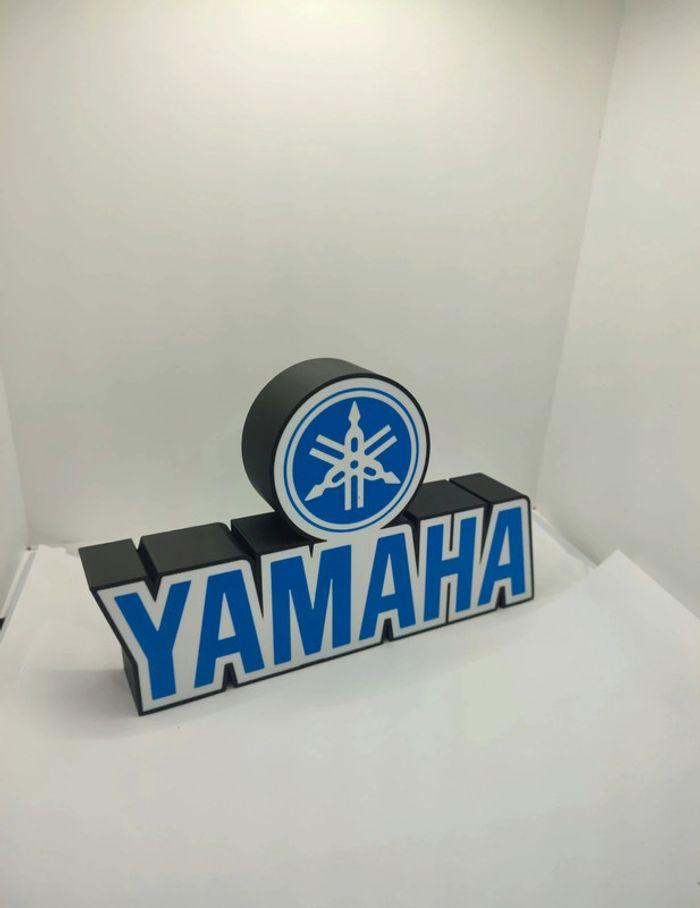 Logo yamaha led intégré - photo numéro 1