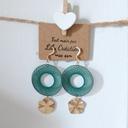 Boucles d'oreilles hypoallergéniques dorées et filigranes verts LC50