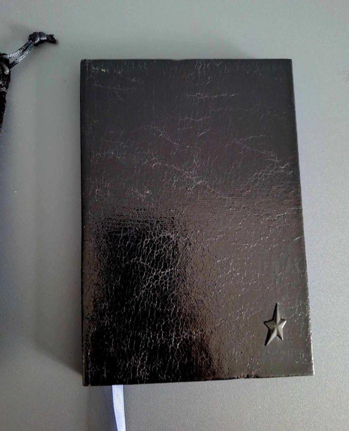 carnet et son pochon velours Mugler - photo numéro 3