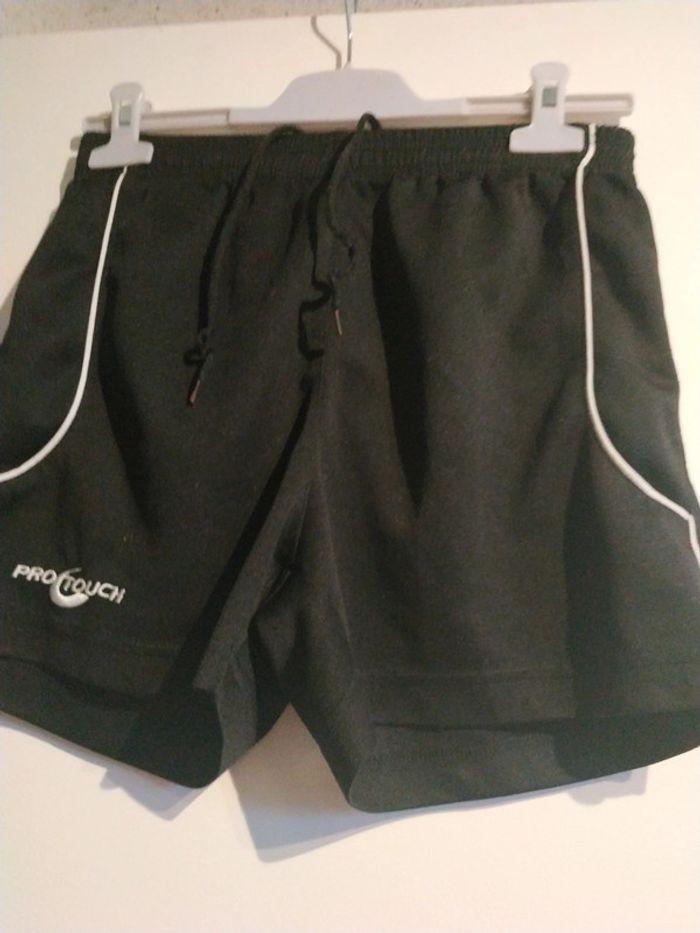 Short de sport S garçon 14-16 ans