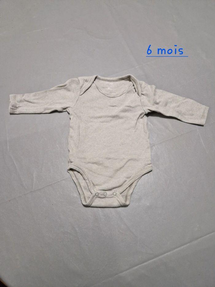 Lot de 10 body 6 mois - photo numéro 12