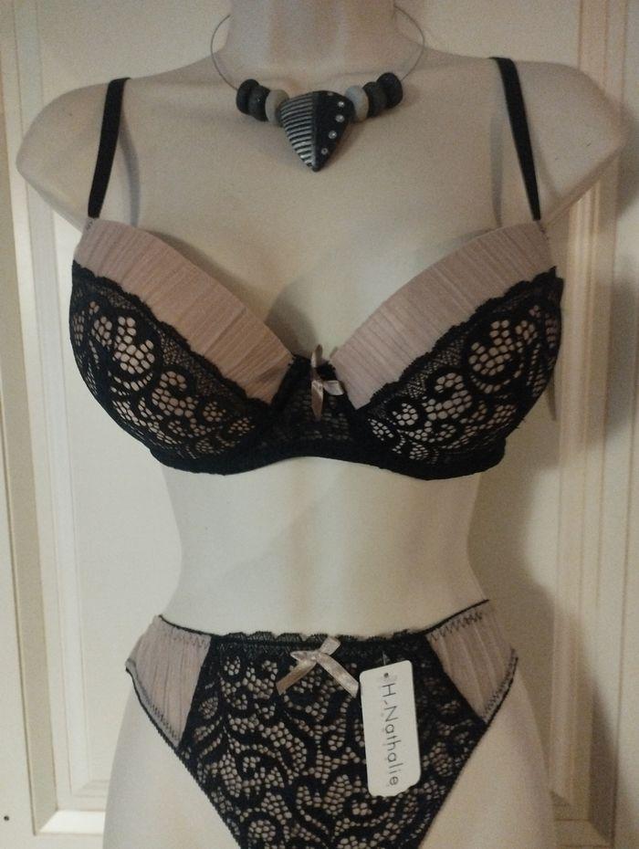 Ensemble lingerie neuf 95B L pour le string . Beige et noir l - photo numéro 2