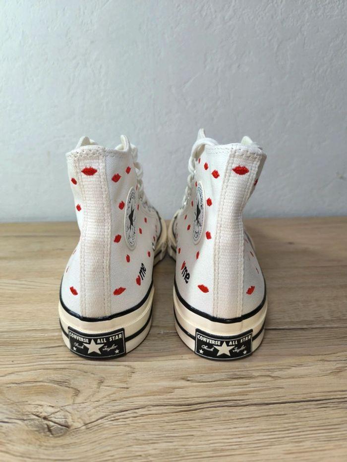 Baskets converse plateforme blanche et rouge Saint Valentin pointure 39 neuves - photo numéro 5