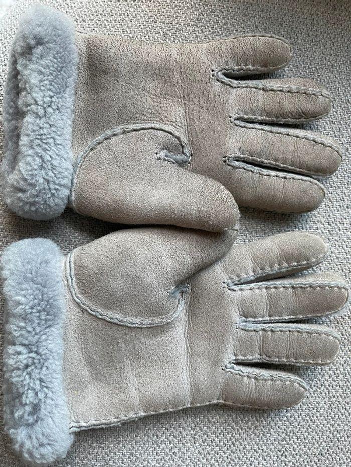 Gants gris UGG authentiques taille M en peau de mouton retournée - photo numéro 9