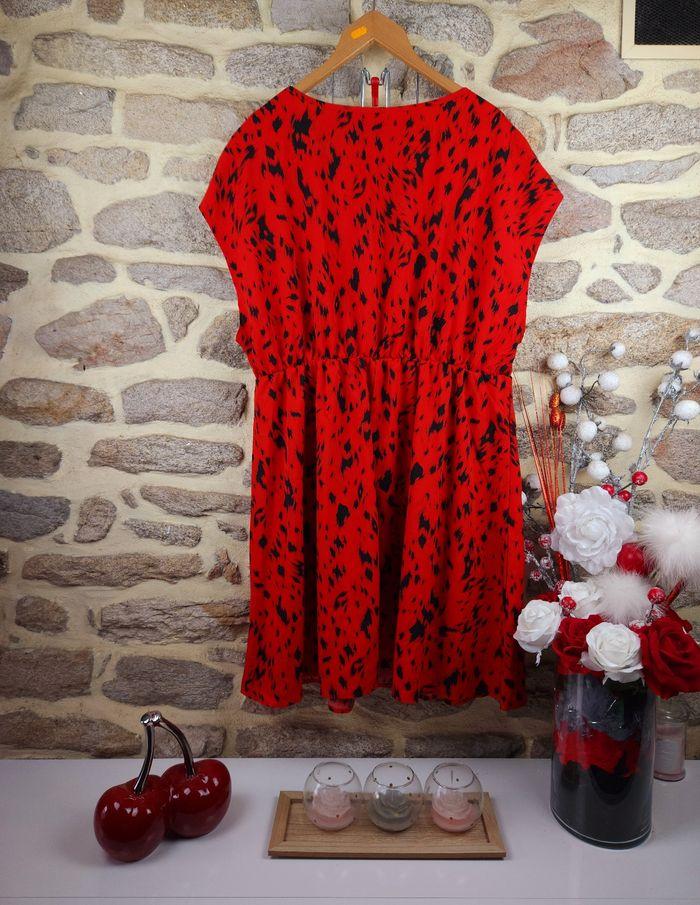 Robe manches chauve souris rouge et noire Femme taille 54 marque Boohoo 🍬 - photo numéro 3