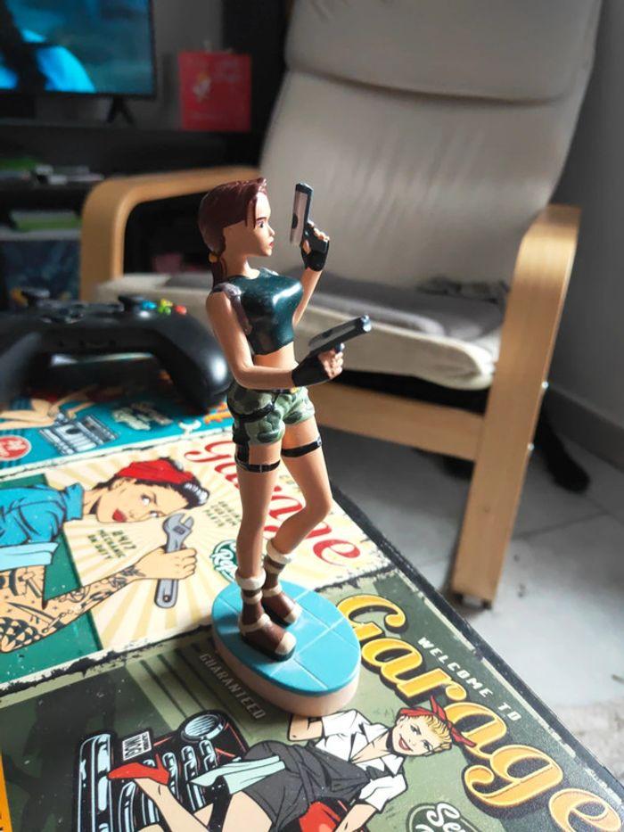 Figurine lara croft - photo numéro 4