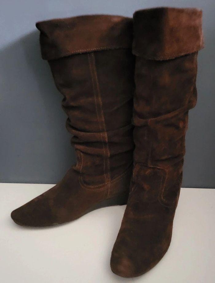 Paire de bottes en velours taille 35 en bon etat - photo numéro 4