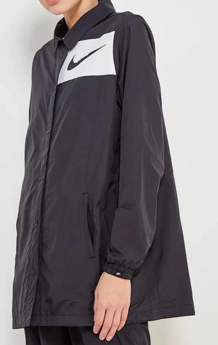 Veste Nike mi longue taille XS swoosh - photo numéro 2