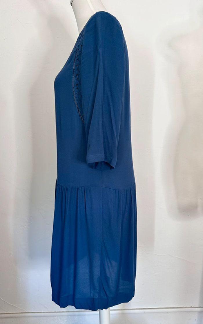 Robe bleue évasée décolleté ajouré manches 3/4 - photo numéro 5