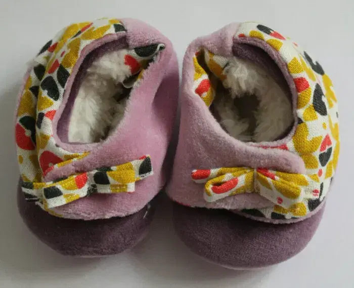 jolis chaussons fourrés pour bébé fille - neuf - l'oiseau bateau - photo numéro 2