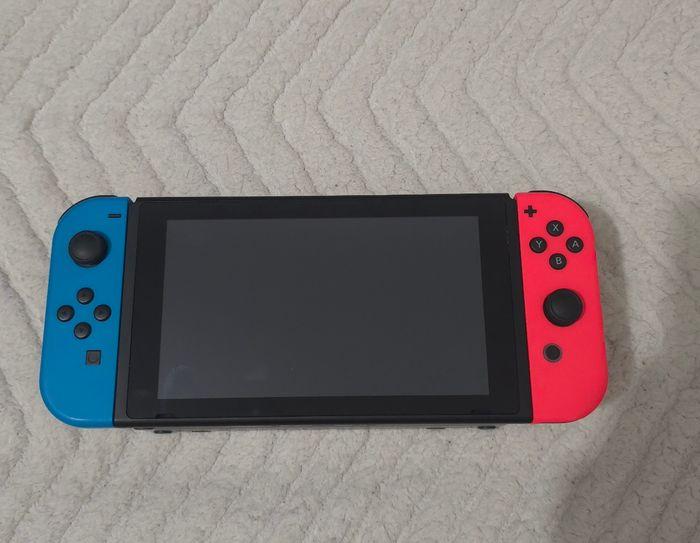 Nintendo switch 32 go + Mario Kart Deluxe - photo numéro 4