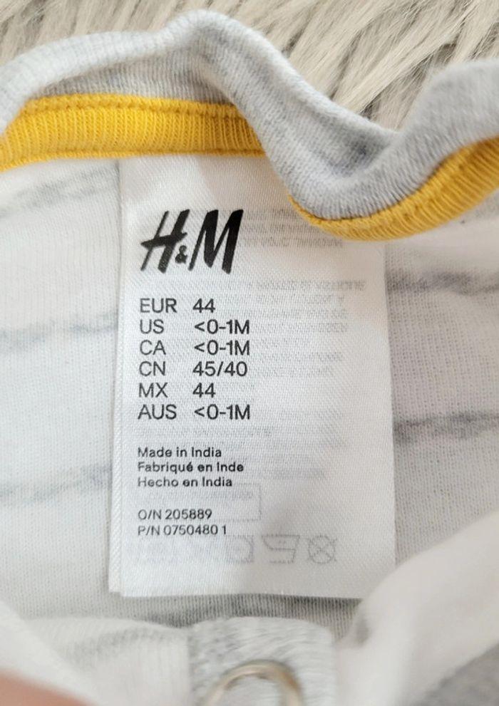 Joli pyjama H&M 44cm (0 mois) - photo numéro 3