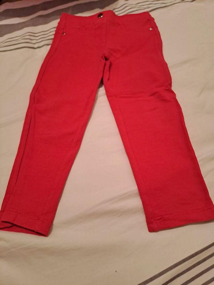 Pantalon fille rouge 4 ans - photo numéro 1