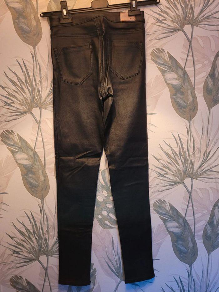 Pantalon simili noir EDC - photo numéro 2