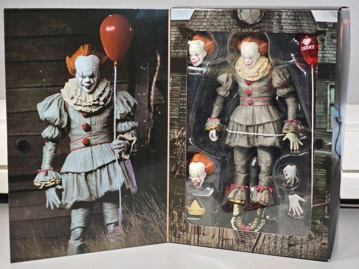 Figurine IT / Ça : Pennywise/ Gripsou 19cm neuve avec boîte - photo numéro 7