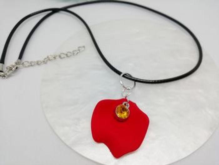 🌹Collier strass jaune et son pétale de coquelicot🌹 - photo numéro 2