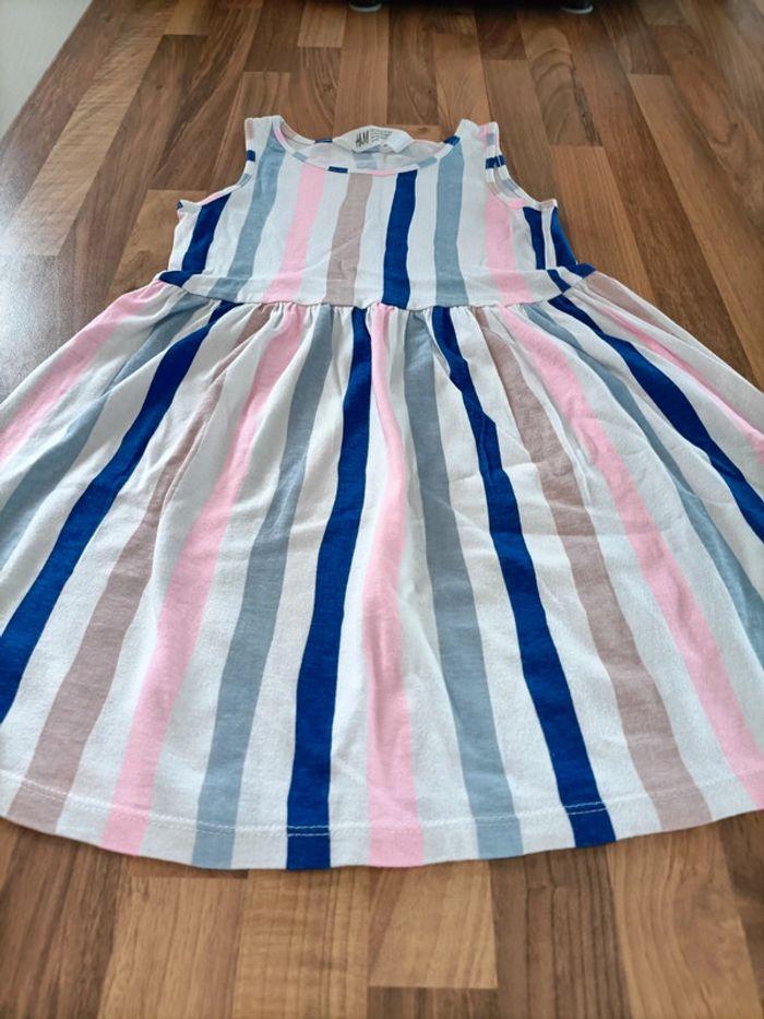 Robe rayée bleu blanc rose  4-6 ans h&m - photo numéro 2