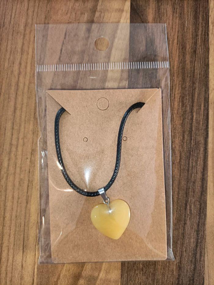 Collier neuf pendentif coeur couleur miel - photo numéro 4