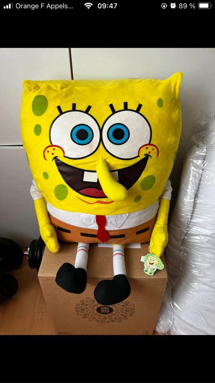 Peluche géante Bob l’éponge SpongeBob Squarepants Officielle - photo numéro 2