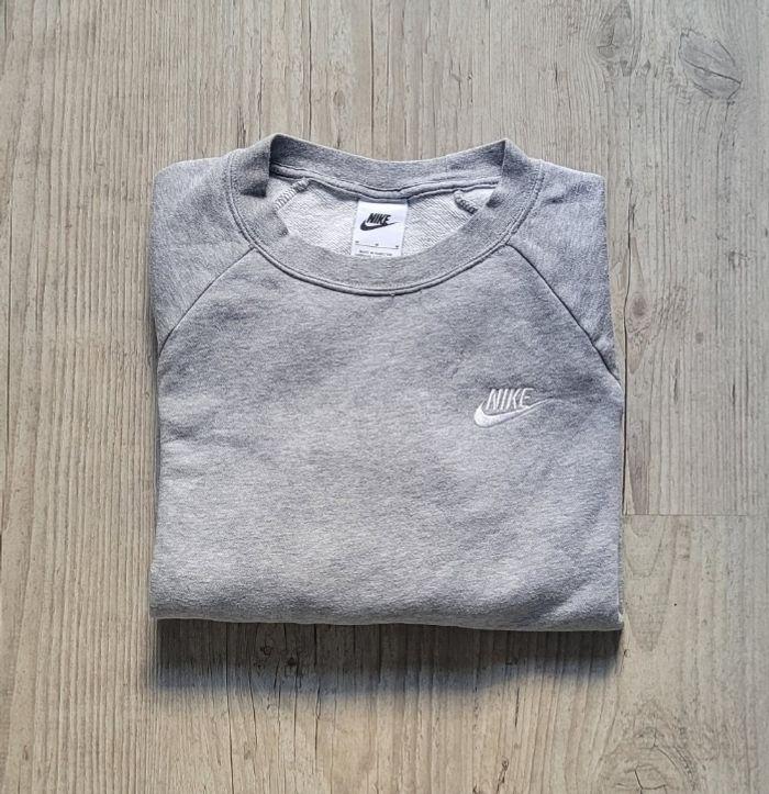 Sweat/Pull/Crewneck Nike Club Gris Taille M Femme Logo brodé - photo numéro 1