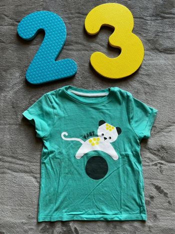 Tee-shirt je 23 mois - photo numéro 1