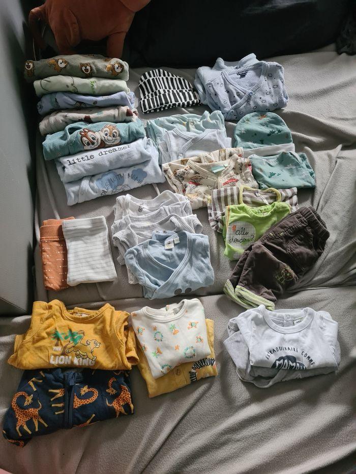 Vêtements bébé 1 mois - photo numéro 1