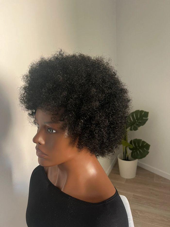 Belle perruque afro frisé - photo numéro 10