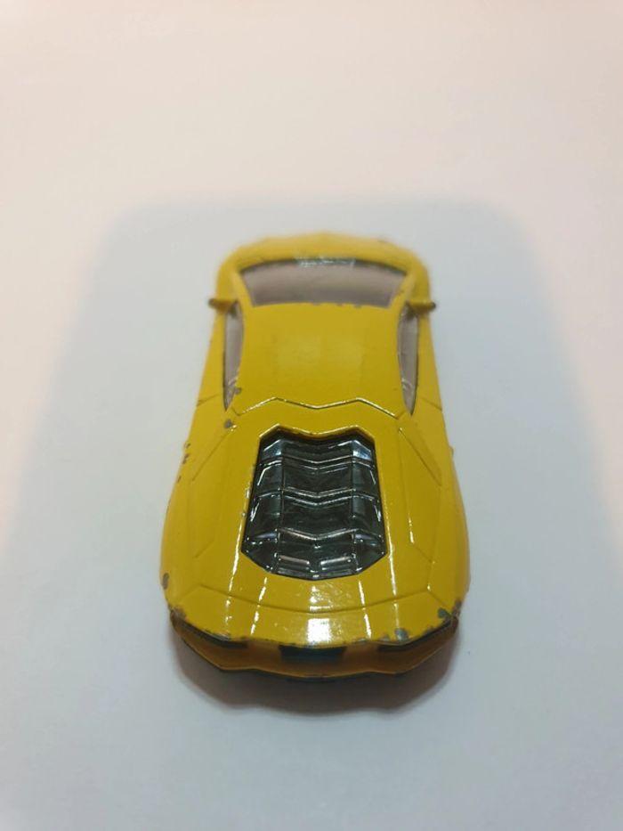 Majorette 219E Lamborghini Aventador jaune - 1/64 - photo numéro 9