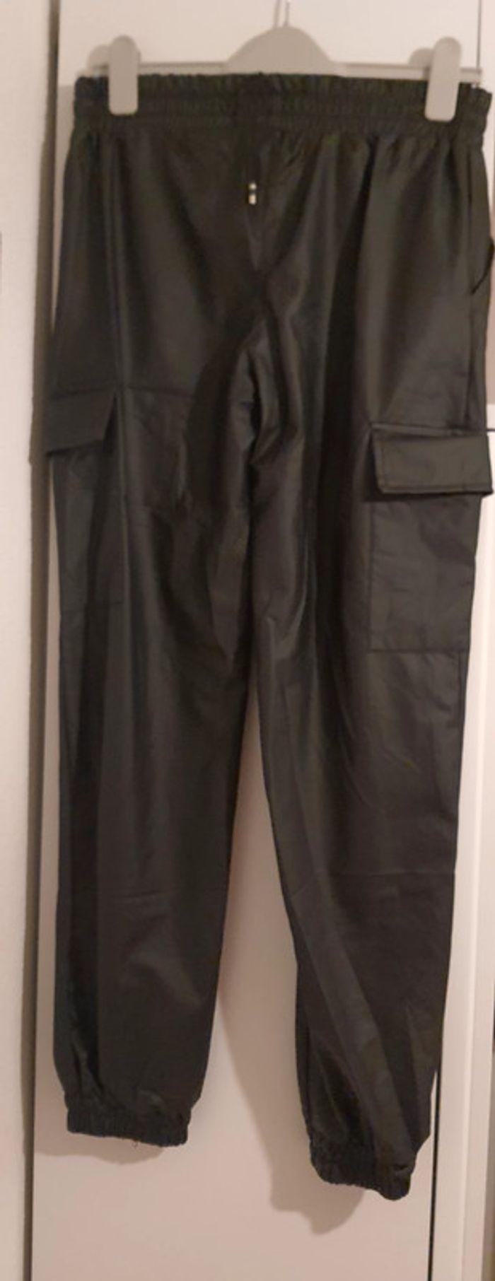 Pantalon cargo similicuir - photo numéro 2