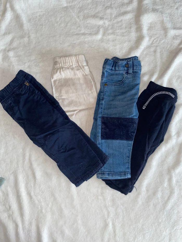 Lot de 4 pantalons taille 6 mois - photo numéro 1