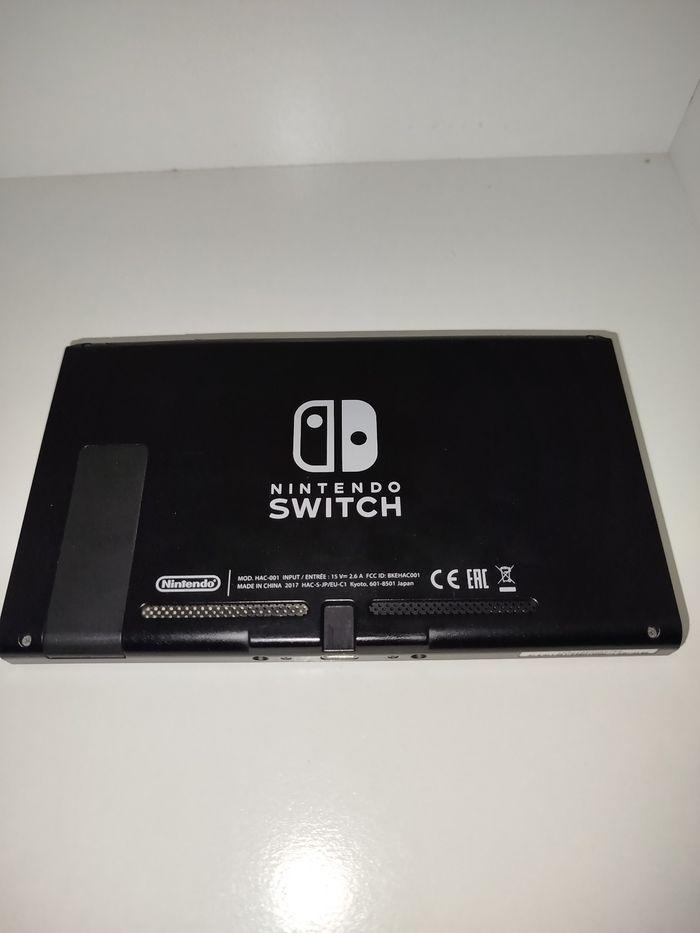 Console Nintendo Switch+ 1 paire de joycon - photo numéro 5