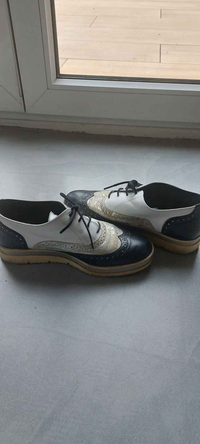 Vends chaussures derbie - photo numéro 2