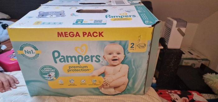 Couches pampers T2