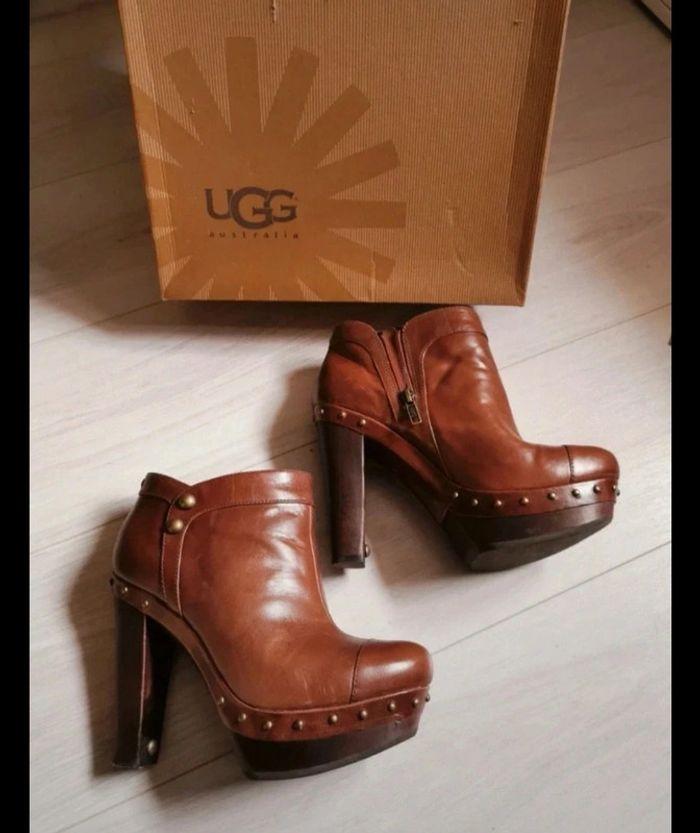 Chaussures bottines à talon marron UGG taille 39 avec sa boîte d'origine - photo numéro 2