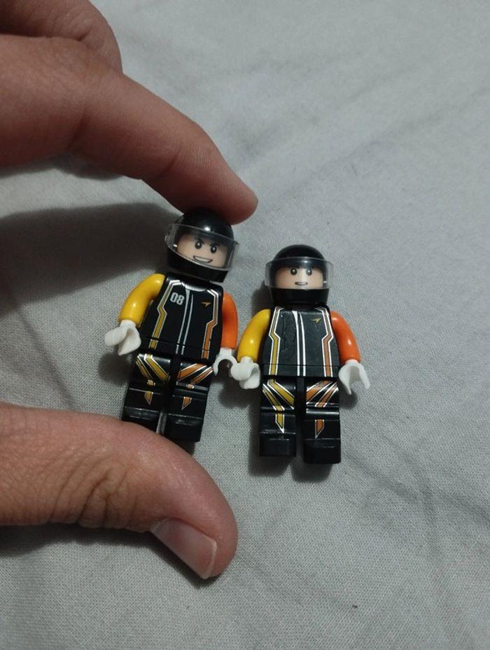 Lot de 2 personnages Lego neuf - photo numéro 2