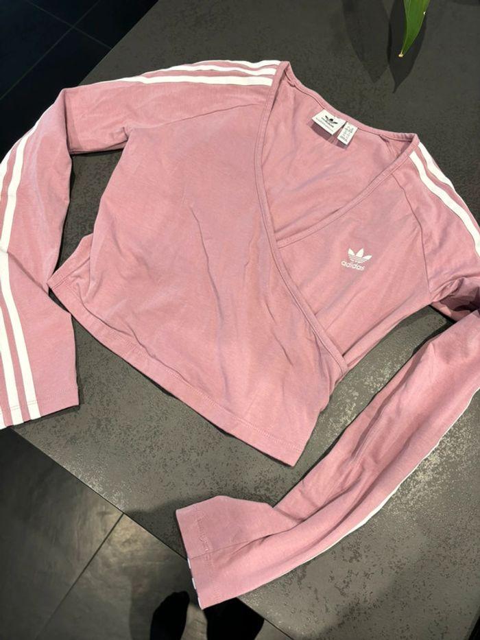 Haut rose adidas neuf - photo numéro 1